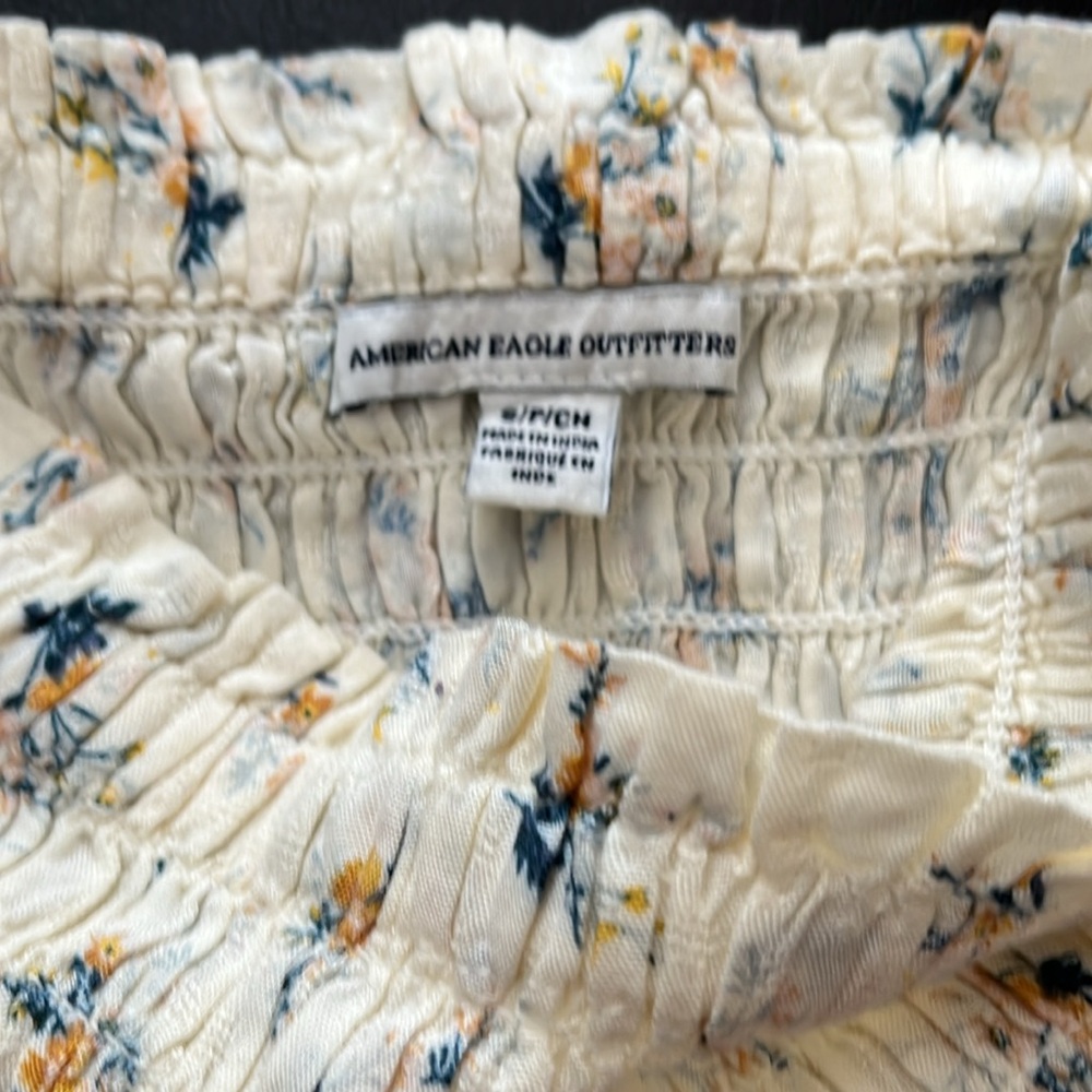 American Eagle Outfitters Blue and Pink Floral Top Bundle - Picture 4 of 5